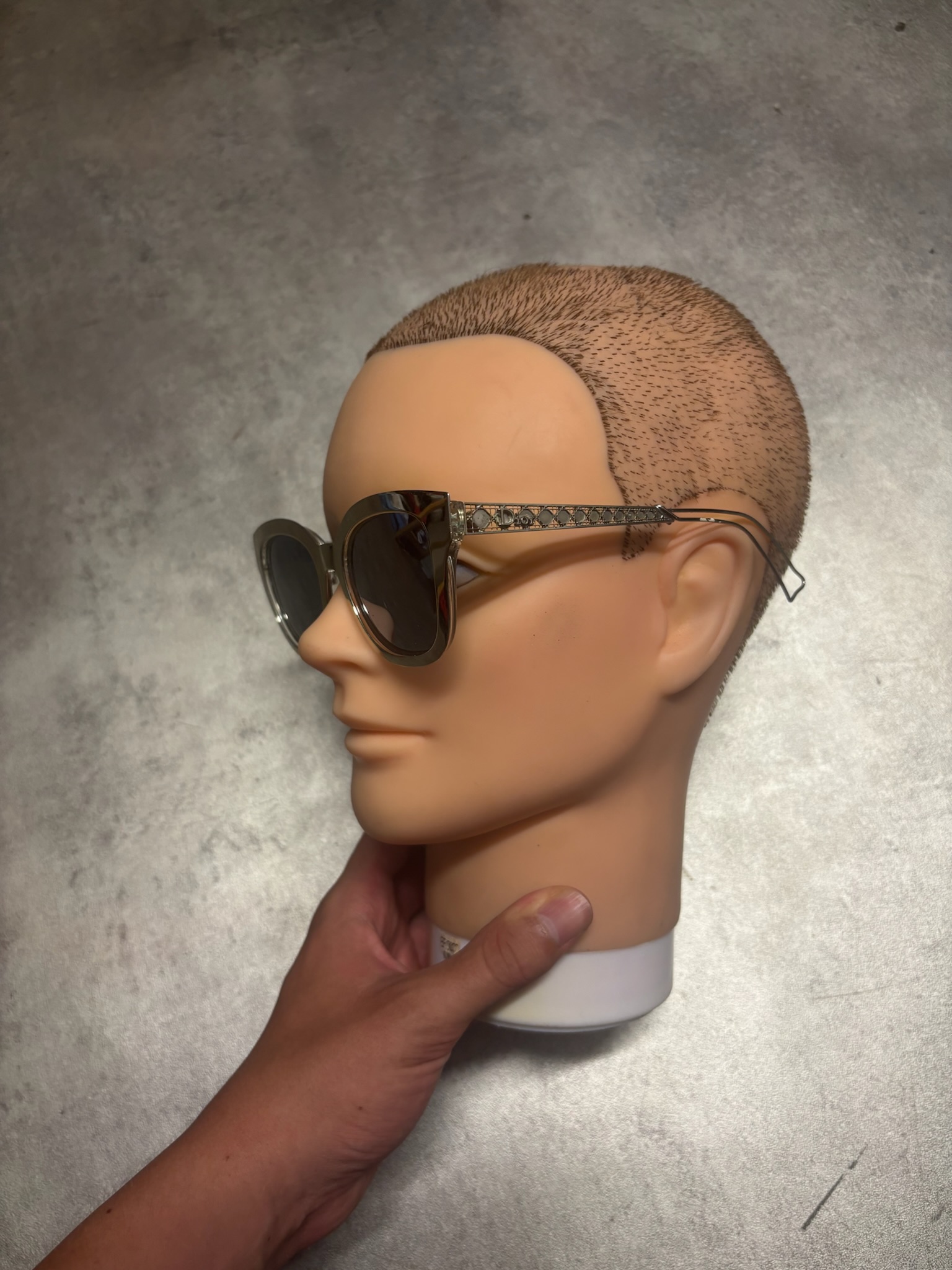 Lunette de soleil Dior y2k vintage argentée style métallique