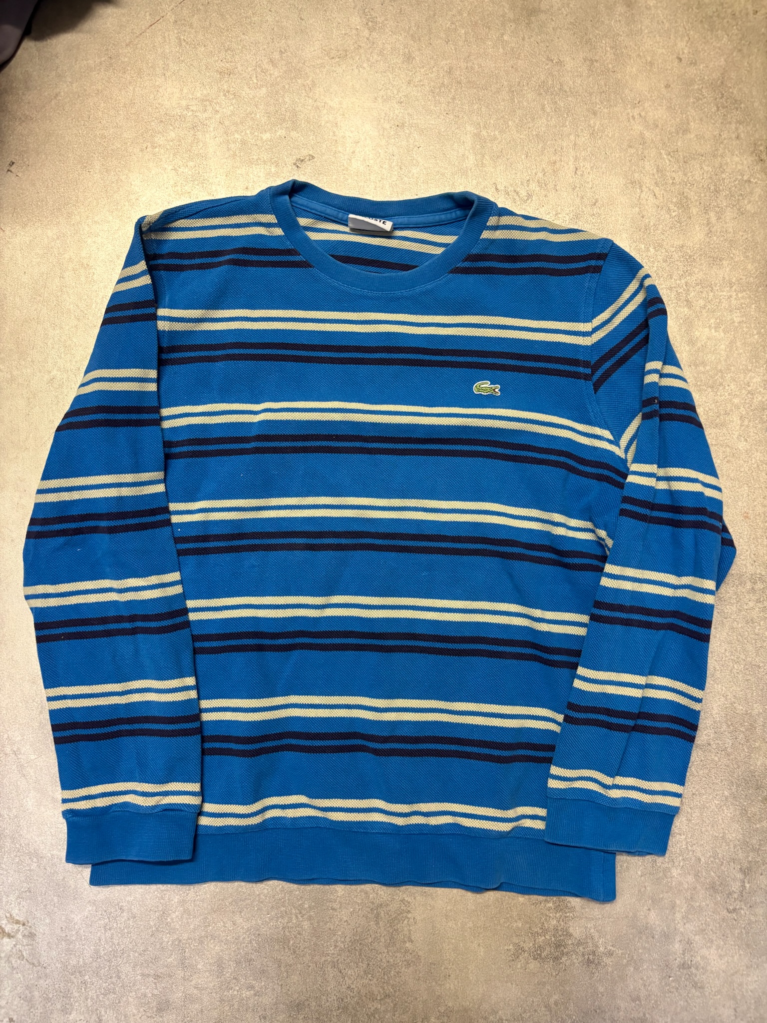 pull lacoste