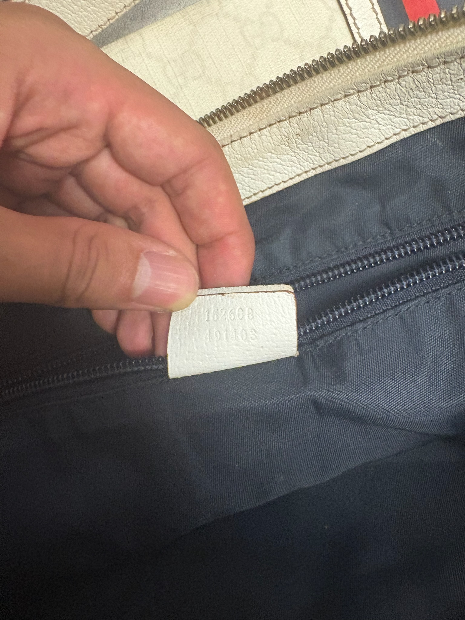 Gucci Messenger Bag — 2