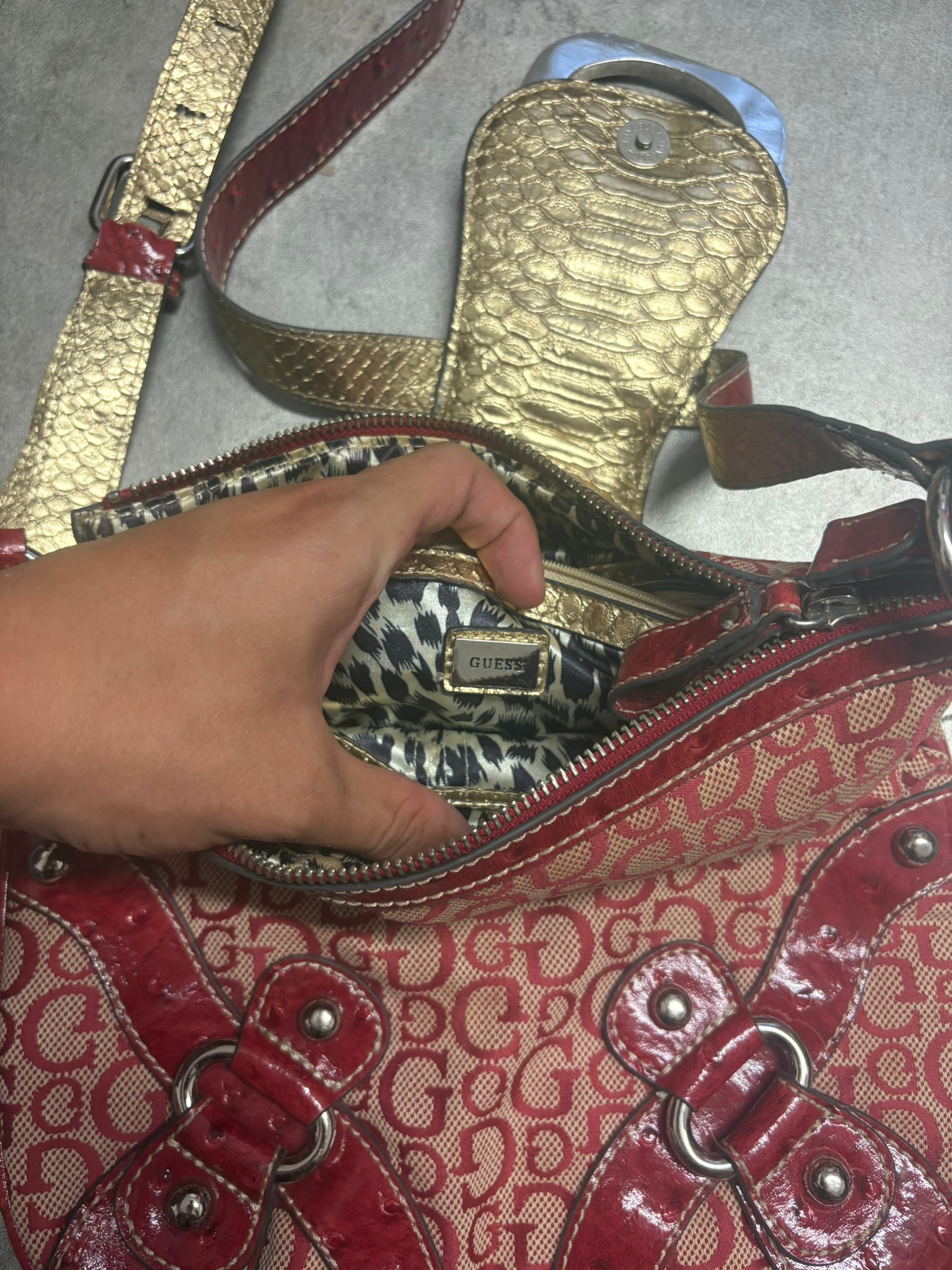 Guess Bag — 3