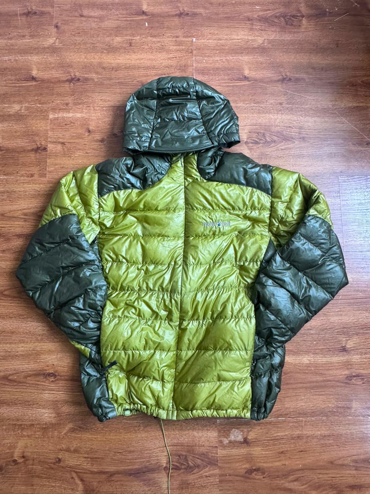 Men’s montbell green and yellow lightweight outdoor jacket