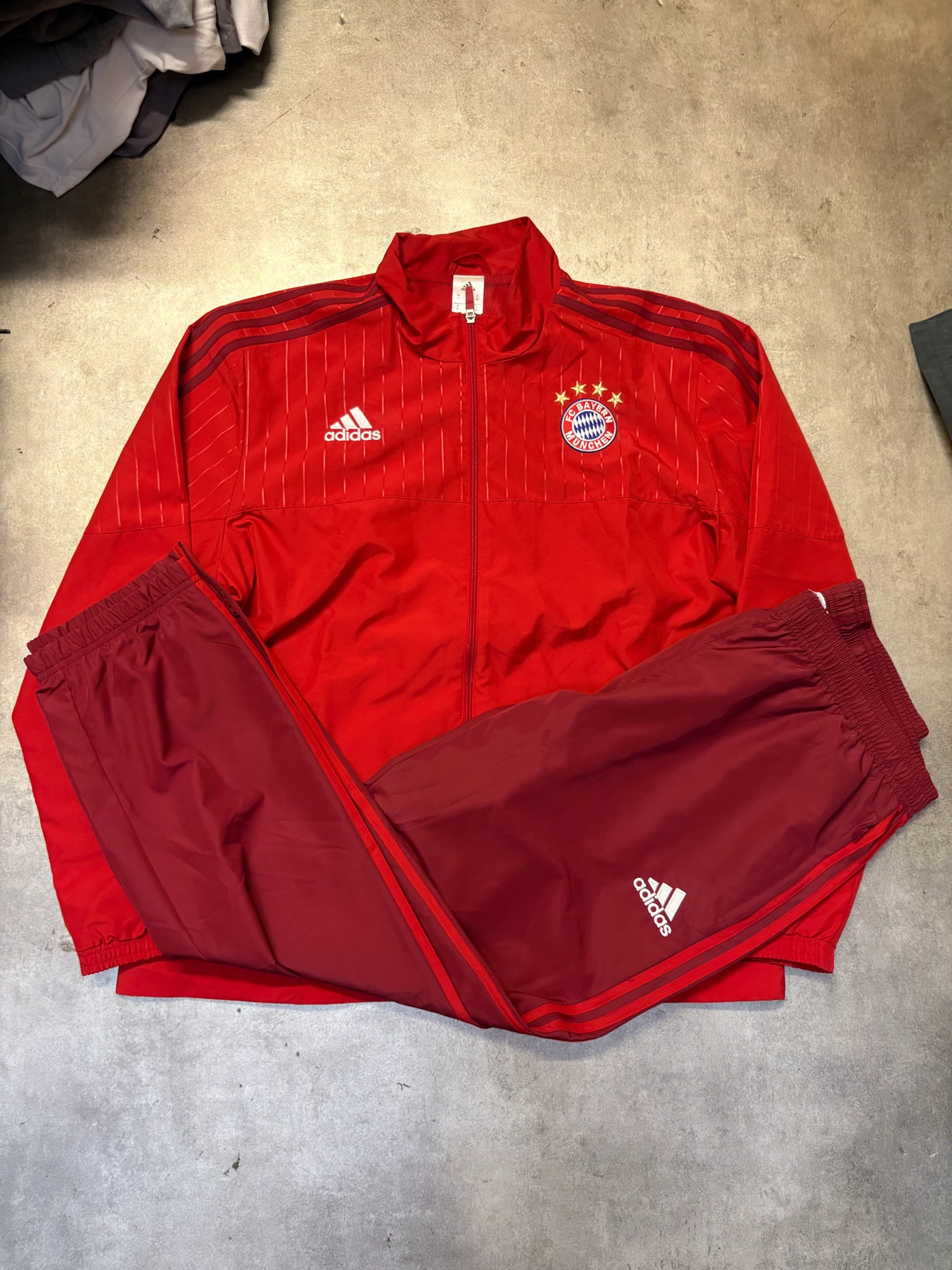 Survêtement complet bayern munich