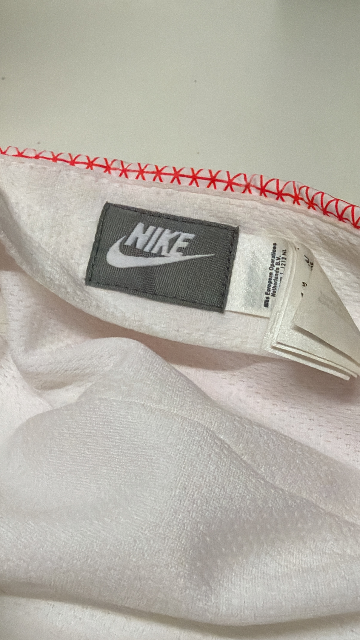 Casquette Nike blanche et rouge — 4